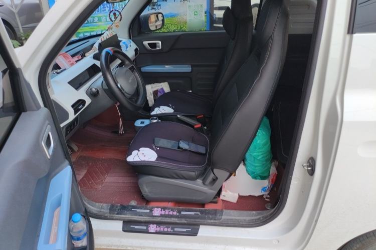 Used Geely Galaxy Panda 2024 Panda Mini 200km Endurance Bear Left Rear Seat