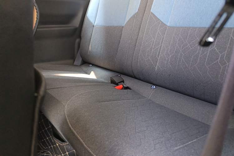 Used Geely Galaxy Panda 2024 Panda Mini 200km Endurance Bear Left Rear Seat