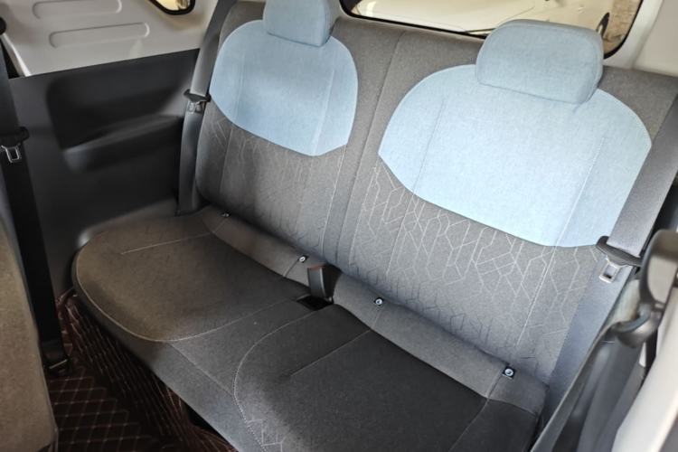 Used Geely Galaxy Panda 2024 Panda Mini 200km Endurance Bear Left Rear Seat