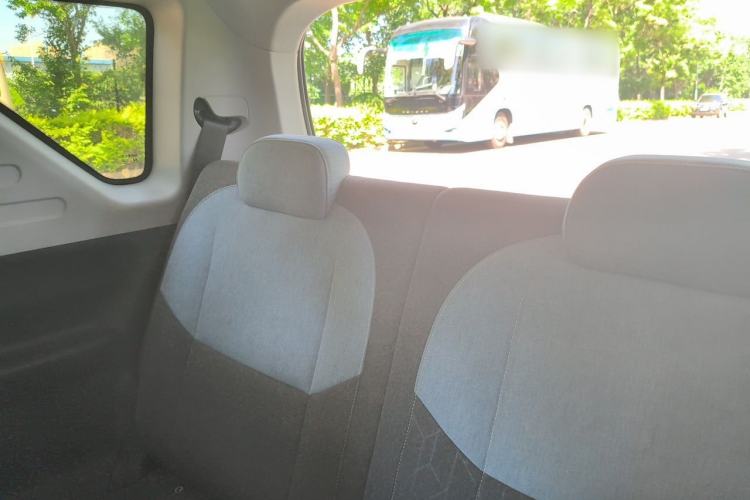 Used Geely Galaxy Panda 2024 Panda Mini 200km Endurance Bear Left Rear Seat