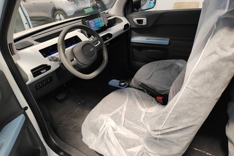 Used Geely Galaxy Panda 2024 Panda Mini 200km Endurance Bear Left Rear Seat