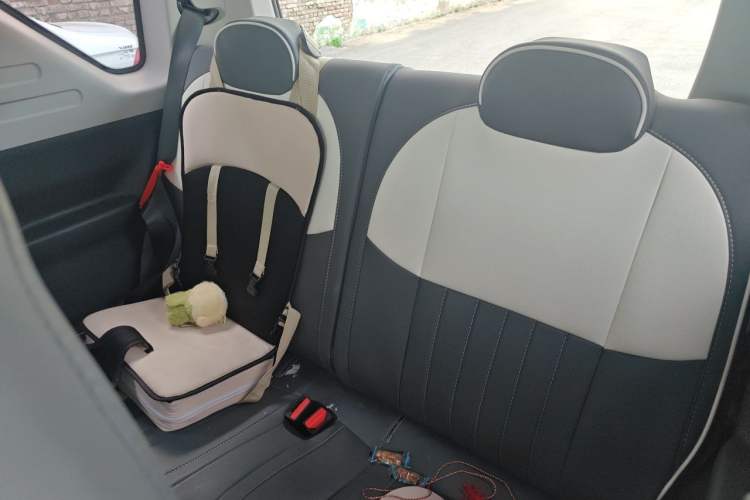 Used Geely Galaxy Panda 2024 Panda Mini 200km Longteng PRO Edition Left Rear Seat