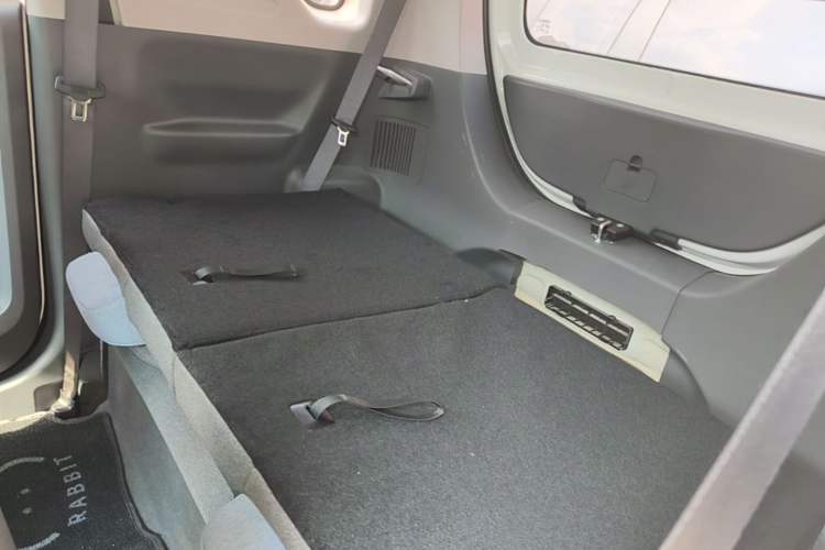 Used Geely Galaxy Panda 2024 Panda Mini 200km Endurance Bear Left Rear Seat
