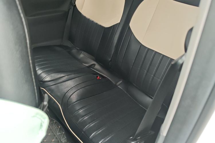 Used Geely Galaxy Panda 2024 Panda Mini 200km Endurance Bear Left Rear Seat