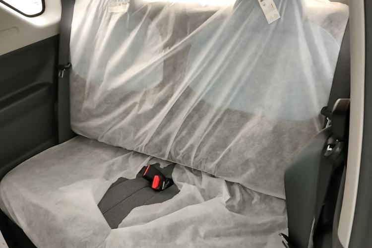 Used Geely Galaxy Panda 2024 Panda Mini 200km Endurance Bear Left Rear Seat