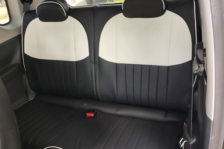 Used Geely Galaxy Panda 2024 Panda Mini 200km Endurance Bear Left Rear Seat
