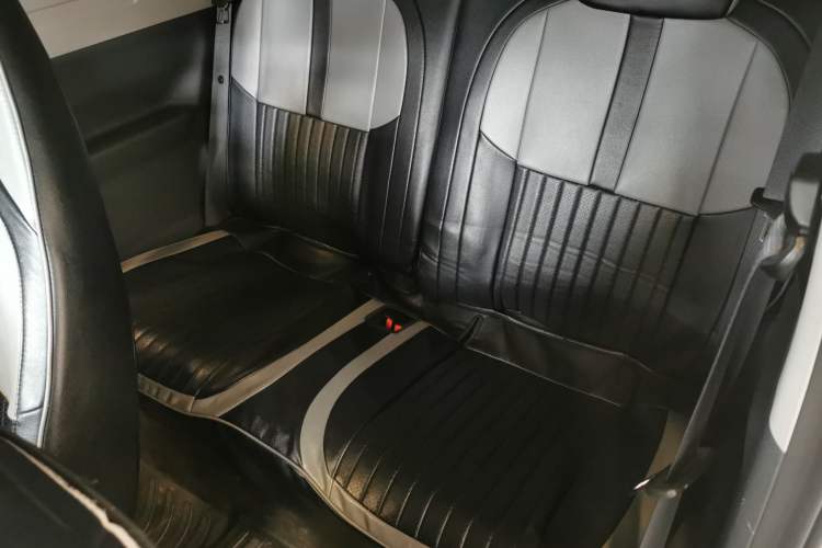 Used Geely Galaxy Panda 2024 Panda Mini 200km Endurance Bear Left Rear Seat