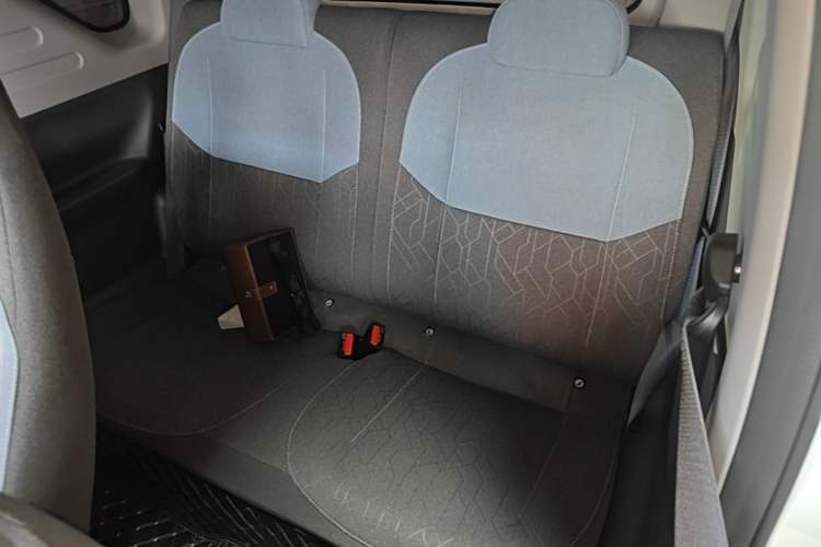 Used Geely Galaxy Panda 2024 Panda Mini 200km Endurance Bear Left Rear Seat
