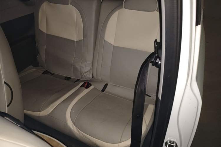 Used Geely Galaxy Panda 2024 Panda Mini 200km Endurance Bear Left Rear Seat