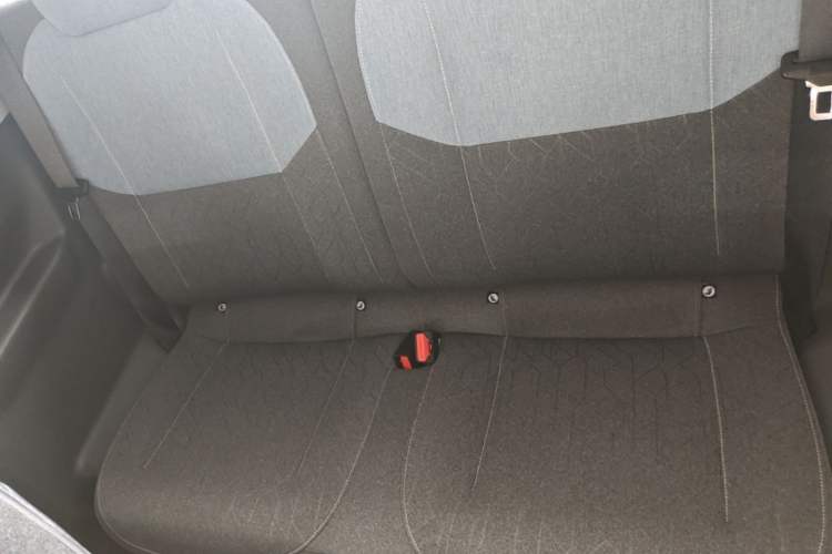 Used Geely Galaxy Panda 2024 Panda Mini 200km Endurance Bear Left Rear Seat