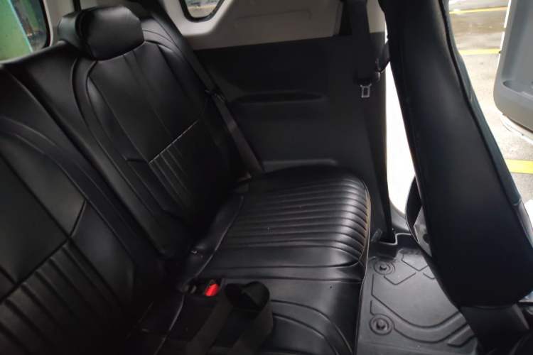 Used Geely Galaxy Panda 2024 Panda Mini 200km Endurance Bear Left Rear Seat