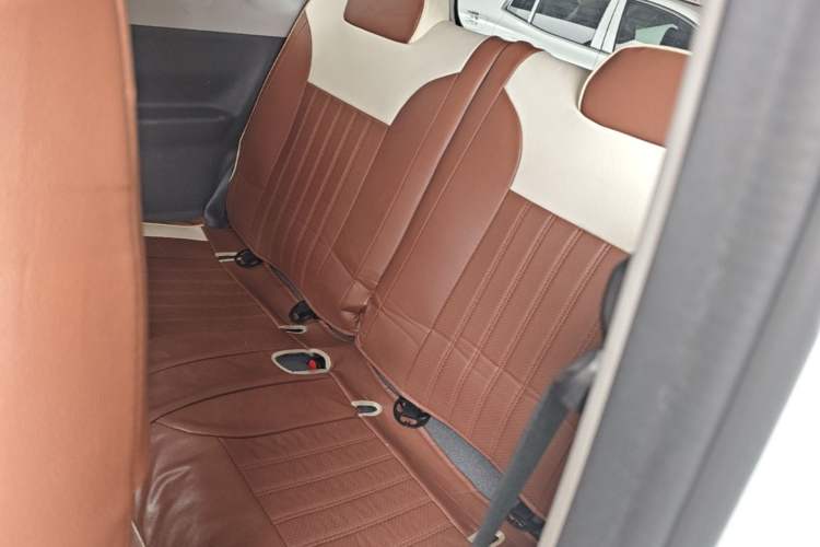 Used Geely Galaxy Panda 2024 Panda Mini 200km Endurance Bear Left Rear Seat