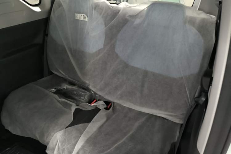 Used Geely Galaxy Panda 2024 Panda Mini 200km Endurance Bear Left Rear Seat