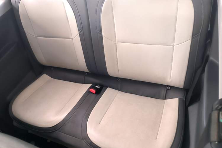 Used Geely Galaxy Panda 2024 200km Panda Kart Left Rear Seat
