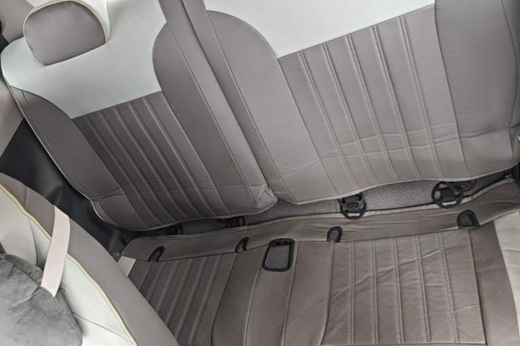 Used Geely Galaxy Panda 2024 Panda Mini 200km Endurance Bear Left Rear Seat