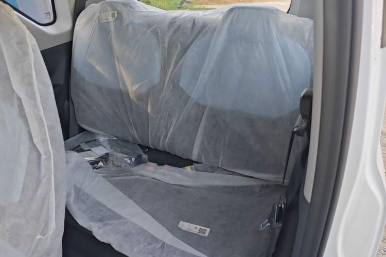 Used Geely Galaxy Panda 2024 Panda Mini 200km Endurance Bear Left Rear Seat