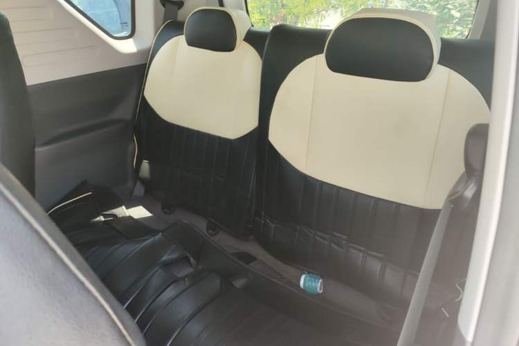 Used Geely Galaxy Panda 2024 Panda Mini 200km Endurance Bear Left Rear Seat