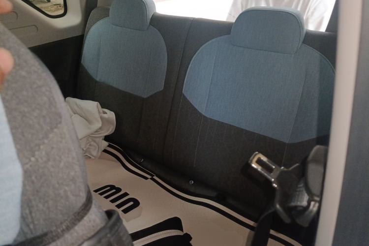 Used Geely Galaxy Panda 2024 Panda Mini 200km Endurance Bear Left Rear Seat
