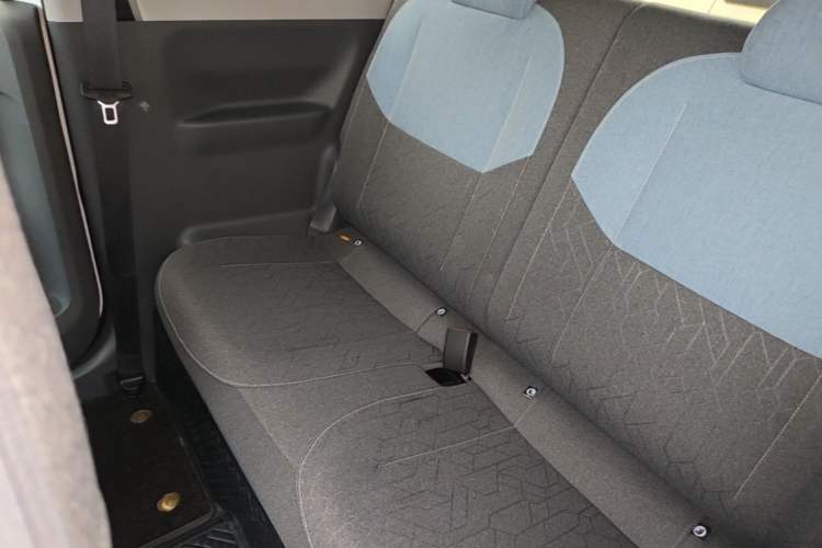 Used Geely Galaxy Panda 2024 Panda Mini 200km Endurance Bear Left Rear Seat
