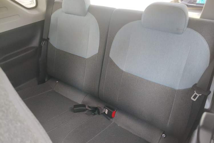 Used Geely Galaxy Panda 2024 Panda Mini 200km Longteng PRO Edition Left Rear Seat