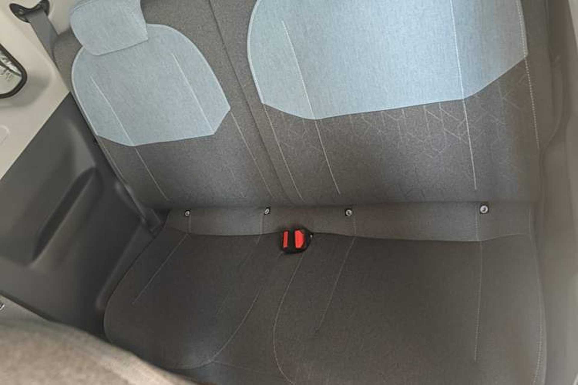Used Geely Galaxy Panda 2024 Panda Mini 200km Endurance Bear Left Rear Seat