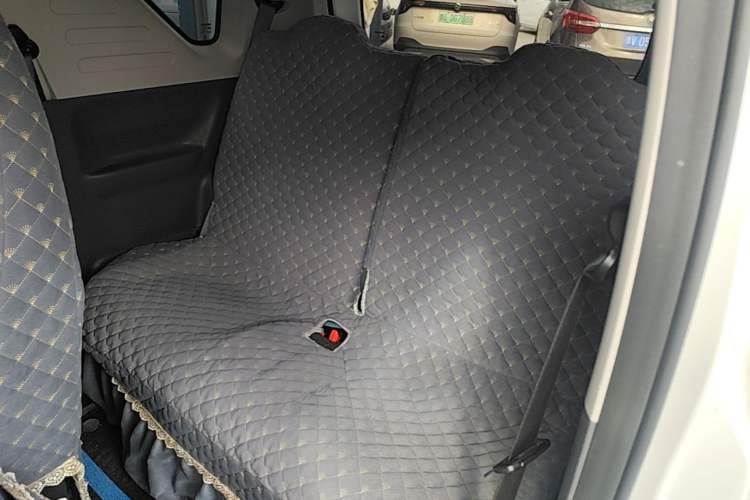 Used Geely Galaxy Panda 2024 Panda Mini 200km Endurance Bear Left Rear Seat