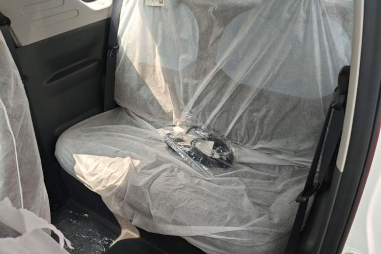 Used Geely Galaxy Panda 2024 Panda Mini 200km Endurance Bear Left Rear Seat