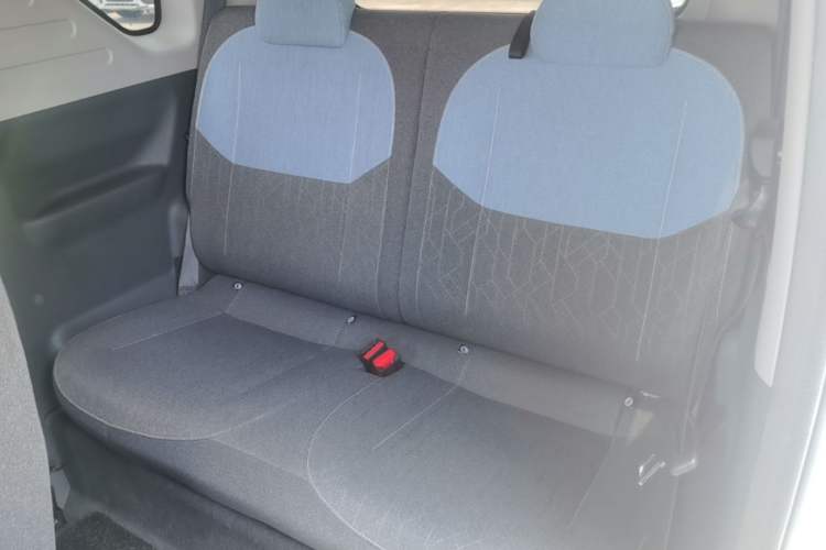 Used Geely Galaxy Panda 2024 Panda Mini 200km Endurance Bear Left Rear Seat