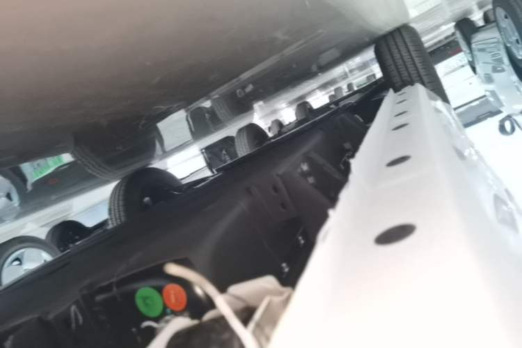 Used Geely Galaxy Panda 2024 Panda Mini 200km Endurance Bear Left Side Sill