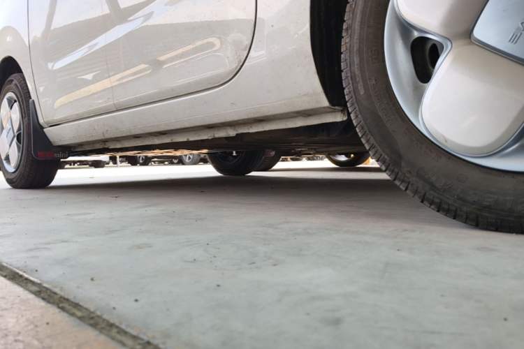 Used Geely Galaxy Panda 2024 Panda Mini 200km Endurance Bear Left Side Sill