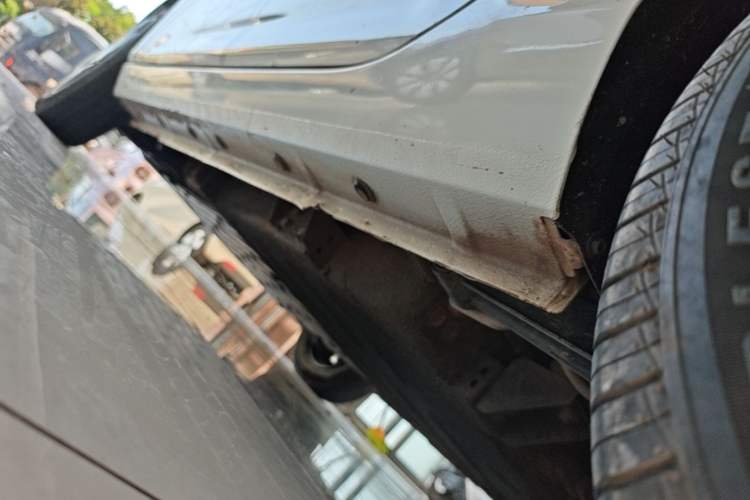 Used Geely Galaxy Panda 2024 Panda Mini 200km Endurance Bear Left Side Sill