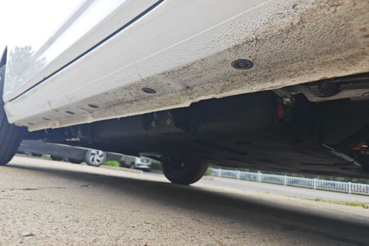 Used Geely Galaxy Panda 2024 Panda Mini 200km Endurance Bear Left Side Sill