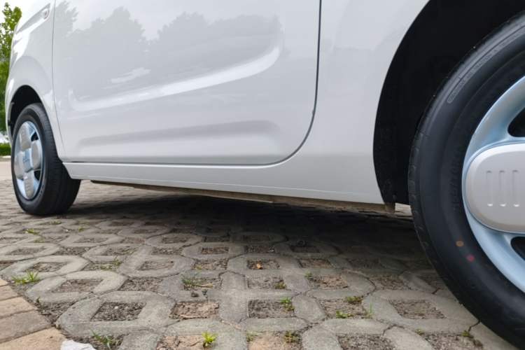 Used Geely Galaxy Panda 2024 Panda Mini 200km Endurance Bear Left Side Sill