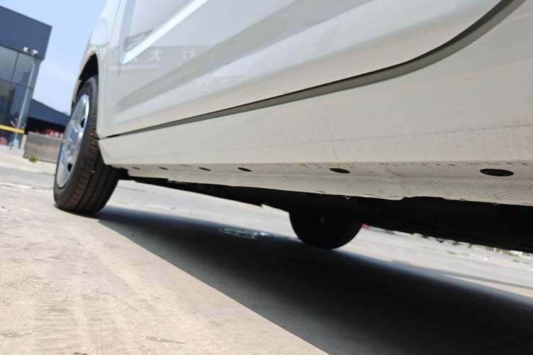 Used Geely Galaxy Panda 2024 Panda Mini 200km Endurance Bear Left Side Sill