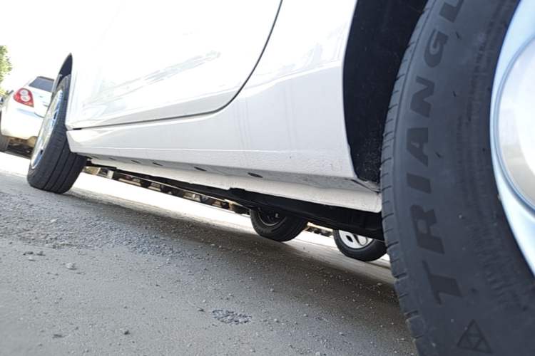 Used Geely Galaxy Panda 2024 Panda Mini 200km Endurance Bear Left Side Sill