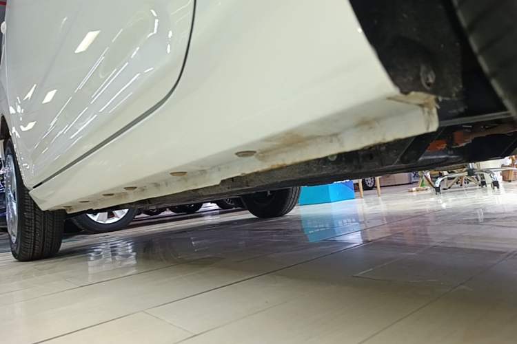 Used Geely Galaxy Panda 2024 Panda Mini 200km Endurance Bear Left Side Sill