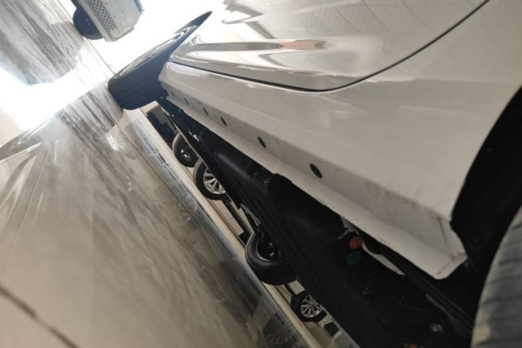 Used Geely Galaxy Panda 2024 Panda Mini 200km Endurance Bear Left Side Sill