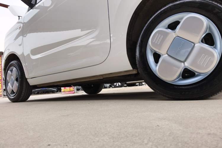 Used Geely Galaxy Panda 2024 Panda Mini 200km Endurance Bear Left Side Sill