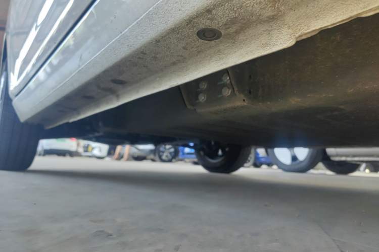 Used Geely Galaxy Panda 2024 Panda Mini 200km Endurance Bear Left Side Sill