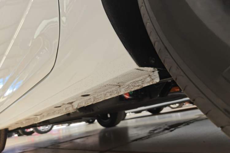 Used Geely Galaxy Panda 2024 Panda Mini 200km Endurance Bear Left Side Sill