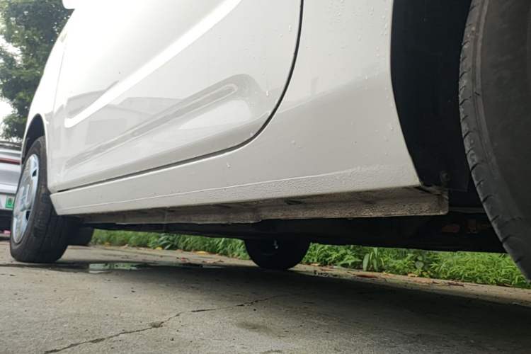 Used Geely Galaxy Panda 2024 Panda Mini 200km Longteng PRO Edition Left Side Sill