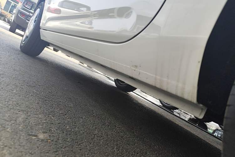 Used Geely Galaxy Panda 2024 Panda Mini 200km Endurance Bear Left Side Sill