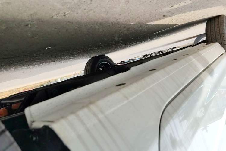 Used Geely Galaxy Panda 2024 Panda Mini 200km Endurance Bear Left Side Sill