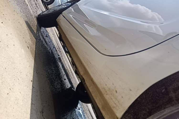 Used Geely Galaxy Panda 2024 Panda Mini 200km Longteng PRO Edition Left Side Sill