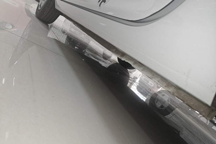 Used Geely Galaxy Panda 2024 Panda Mini 200km Endurance Bear Left Side Sill