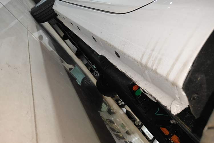 Used Geely Galaxy Panda 2024 Panda Mini 200km Endurance Bear Left Side Sill