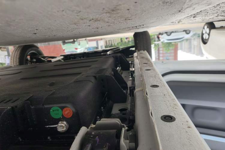 Used Geely Galaxy Panda 2024 Panda Mini 200km Endurance Bear Left Side Sill
