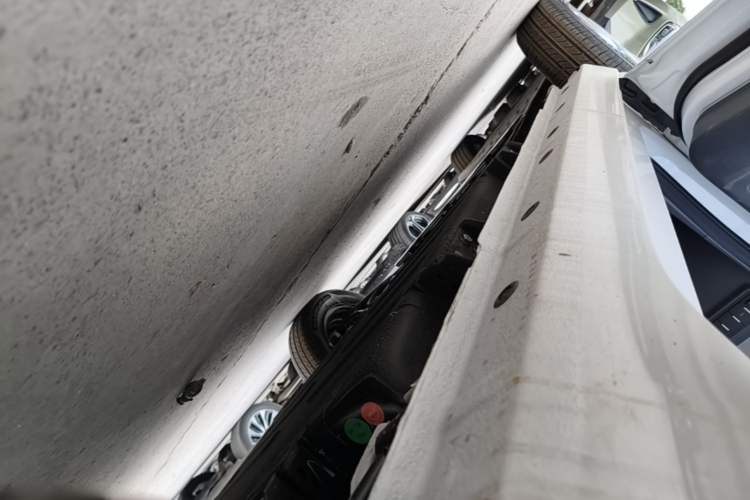 Used Geely Galaxy Panda 2024 Panda Mini 200km Endurance Bear Left Side Sill