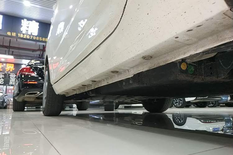 Used Geely Galaxy Panda 2024 Panda Mini 200km Endurance Bear Left Side Sill