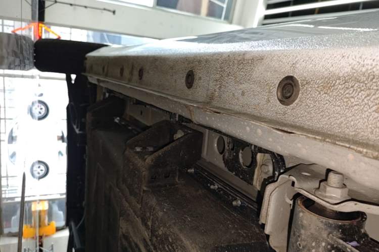 Used Geely Galaxy Panda 2024 Panda Mini 200km Endurance Bear Left Side Sill
